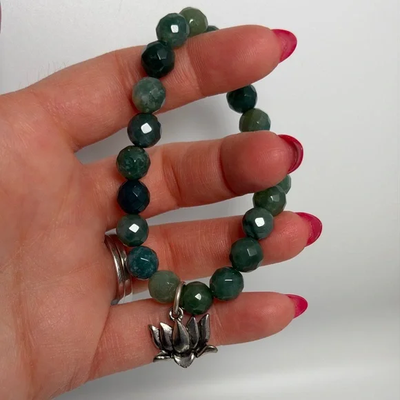 Moss Agate & Pewter Lotus Charm Stretch Bracelet NIP - Hazel and Harmony - Picture 7 of 13